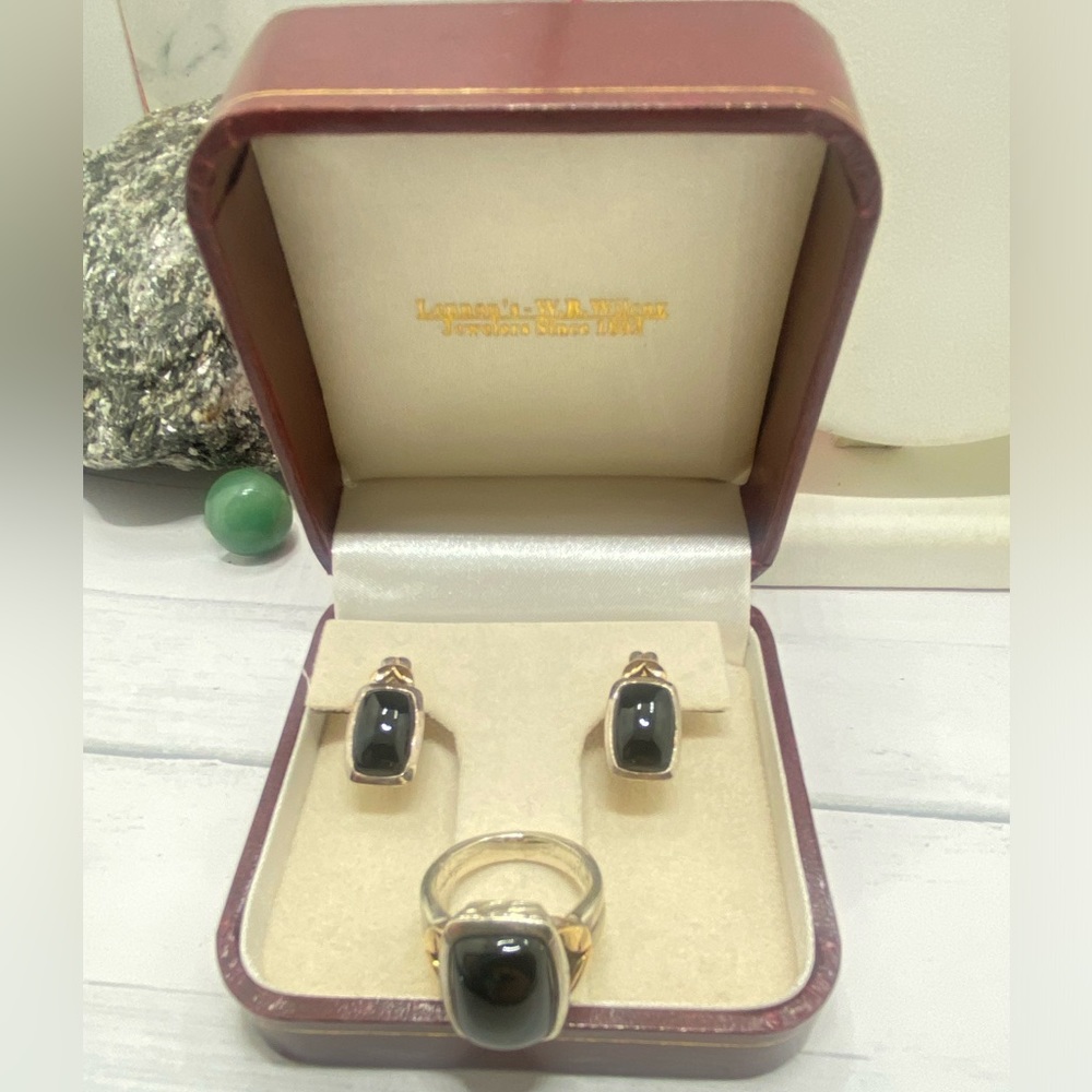 Lorenzo 18k & 925 sterling silver onyx ring & matching earrings
Great condition